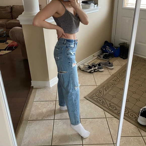 American Eagle Ripped Relaxed Mom Jeans - Picture 5 of 6